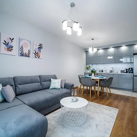 Brand New Downtown * Varna