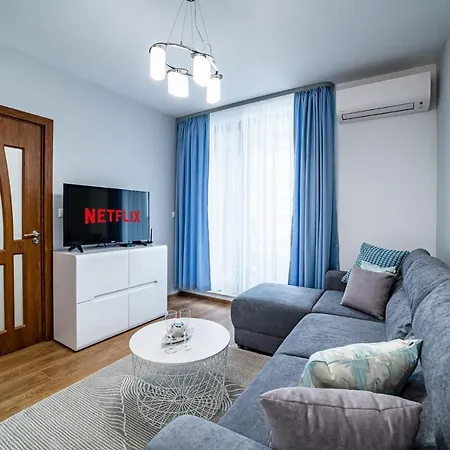 Brand New Downtown Apartment