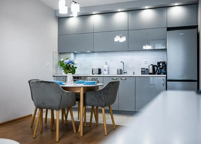 Brand New Downtown Apartment Warna