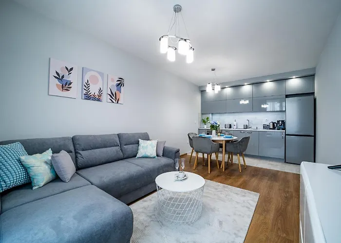 Brand New Downtown * Warna