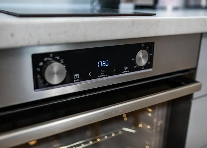 Brand New Downtown * Warna